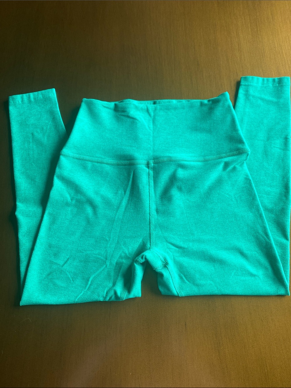 Beyond Yoga M Space Dyed High-Waist Cropped Leggings in green